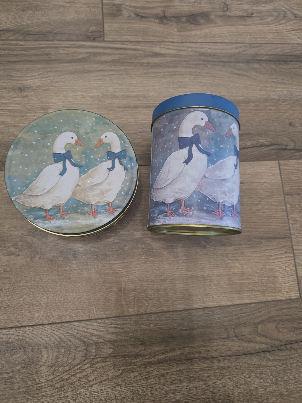 Vintage Duck Themed Decorative Tin Canister Set - White Ducks with Blue Bows